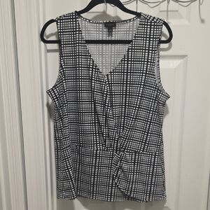 Ann Taylor Black and White Plaid Sleeveless Blouse